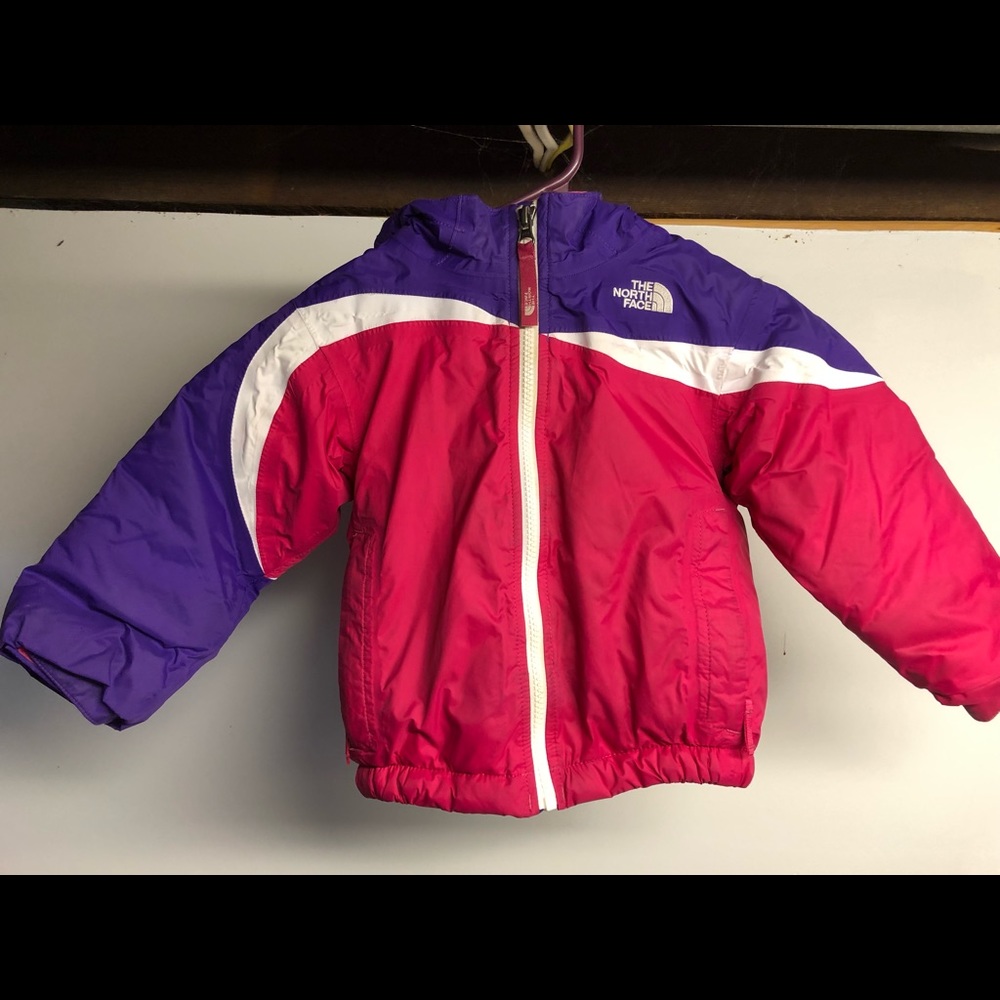 Toddler 2T North Face jacket. Preowned condition..